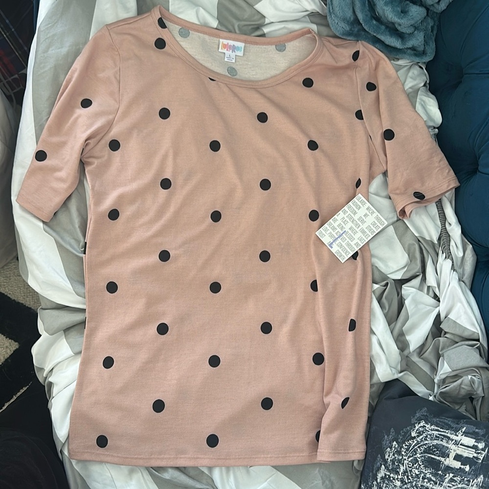 LuLaRoe Gigi pink & black polka dot Top size large - nwt